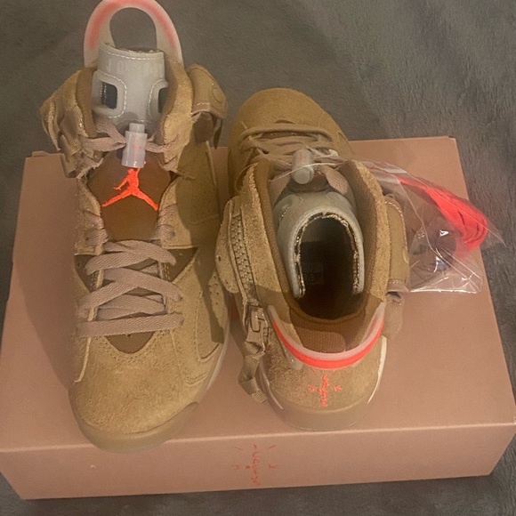 Travis Scott Air Jordan 6 Retro British Khaki 3.5 - Picture 1 of 8